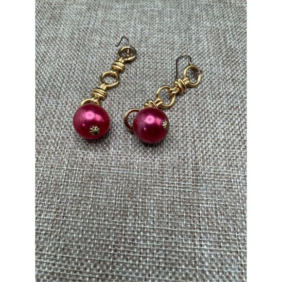 Vintage Dangle Dark Pink Bauble Pierced Earrings Gold Tone Rings - Picture 6 of 7